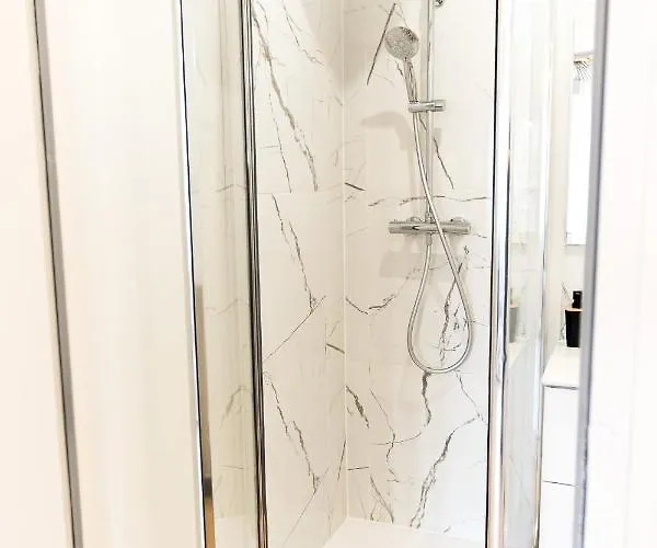 Le Moderne - Beau T2 - Belle Vue Sur Les Quais - Centre - Tram Apartment *